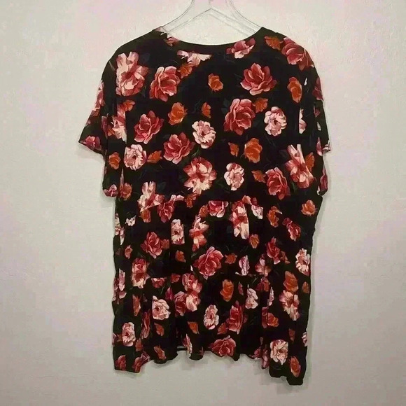 Torrid Black Red Floral Babydoll Rayon Twill Button Front Tiered Top 3 3X 22/24 - Picture 7 of 7